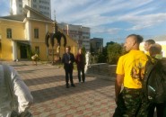 Депутат Рогожкин без индивидуальных средств защиты яростно корил православных за отсутствие масок